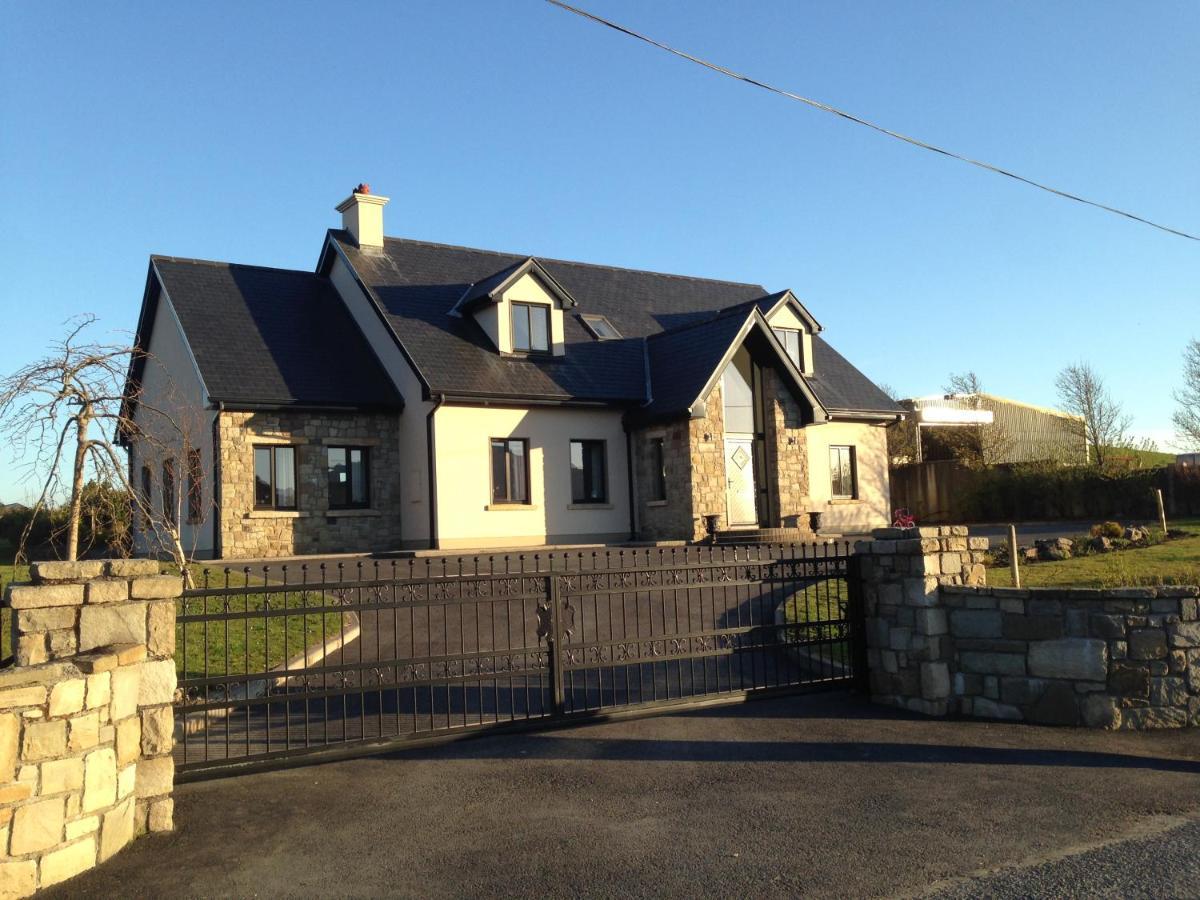 Bed and Breakfast Railway View - Connemara Recess Zewnętrze zdjęcie